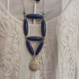 NWOT Gorgous statement necklace